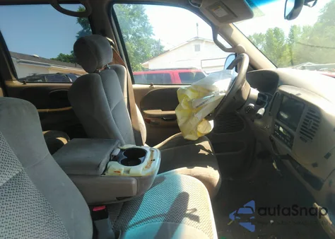 2002 Ford F-150 Lariat/Xlt из США, поврежденный, VIN 1FTRW07L02KB72042